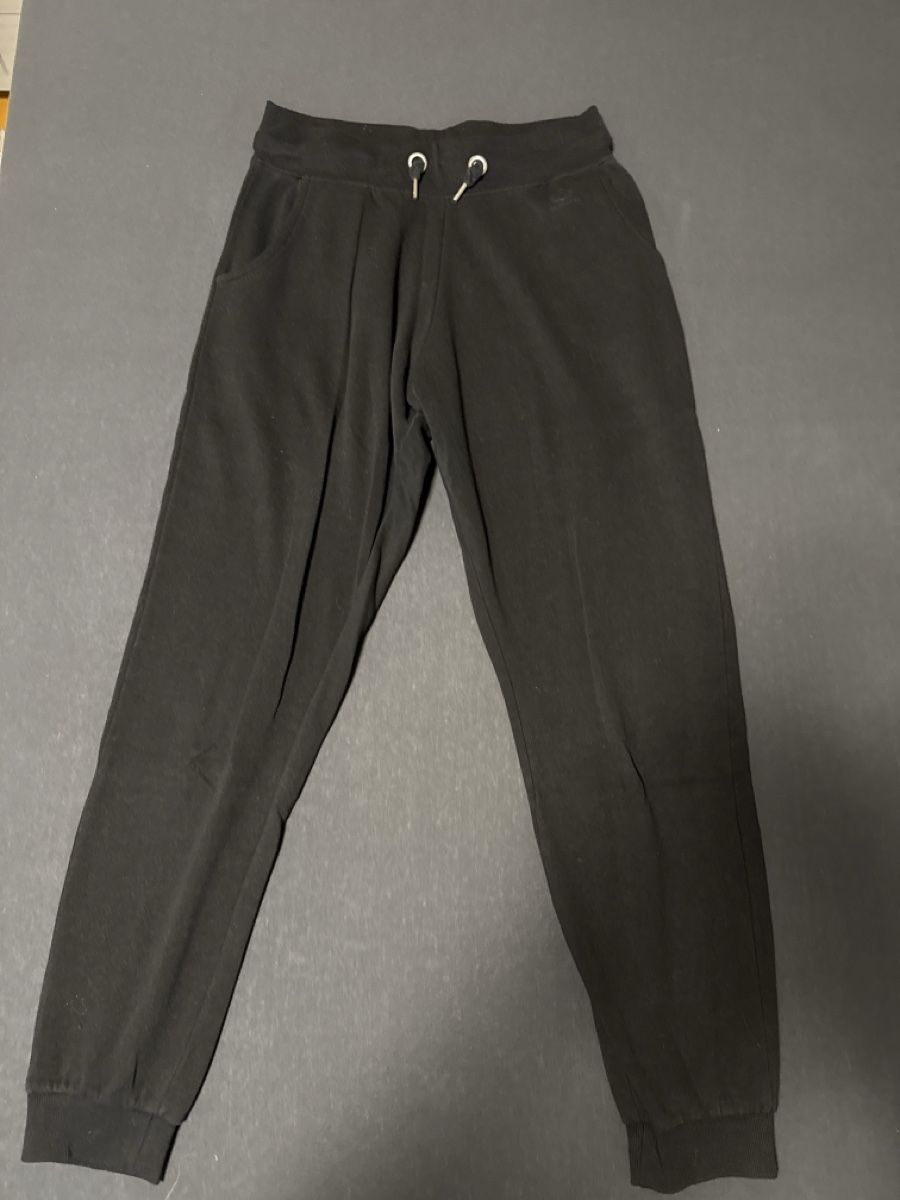 Pantalons: Trainerhose Gr. M – D'occasion à Zürich par DiemN