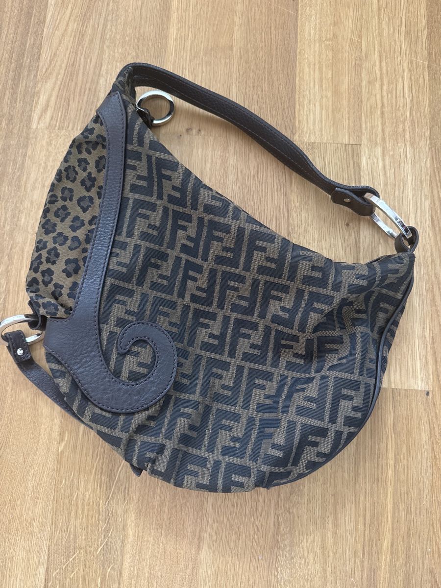 Fendi Taschen für Damen: Fendi Brown Canvas Hobo Bag - Vintage – Gebraucht aus Zürich von zurich_230