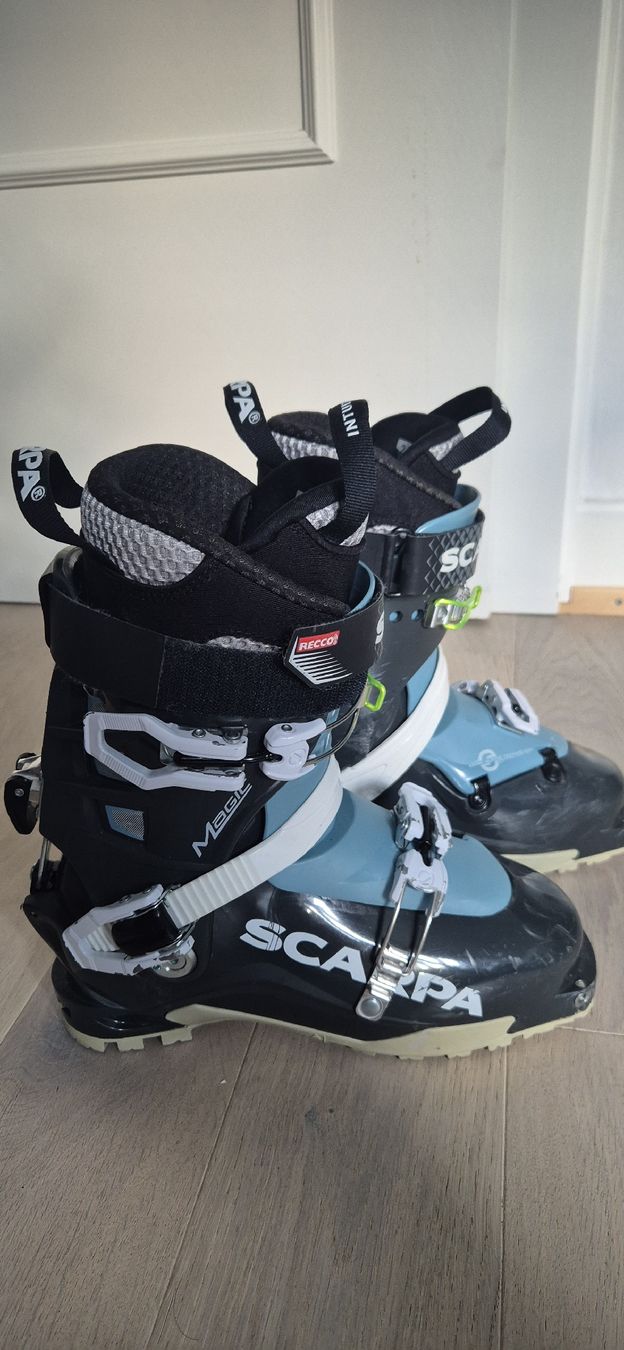 Scarpa Scarpe da donna: Scarpa Magic Skitourenschuh – Usato da Sion venduto da Noepeppi 3