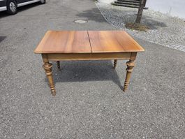 Ausziehtisch Holz antike Füsse Restaurationsbedürftig