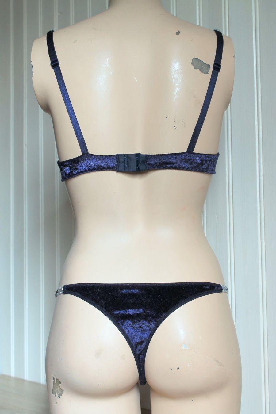 Altra biancheria intima: elegantes Dessous Set BH + STRING aus Samt  32/34 70A – Usato da Rebstein venduto da QuasarVincent 1