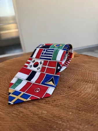 Krawatte Steven Harris mit Flaggenmuster Hand Made in Korea 