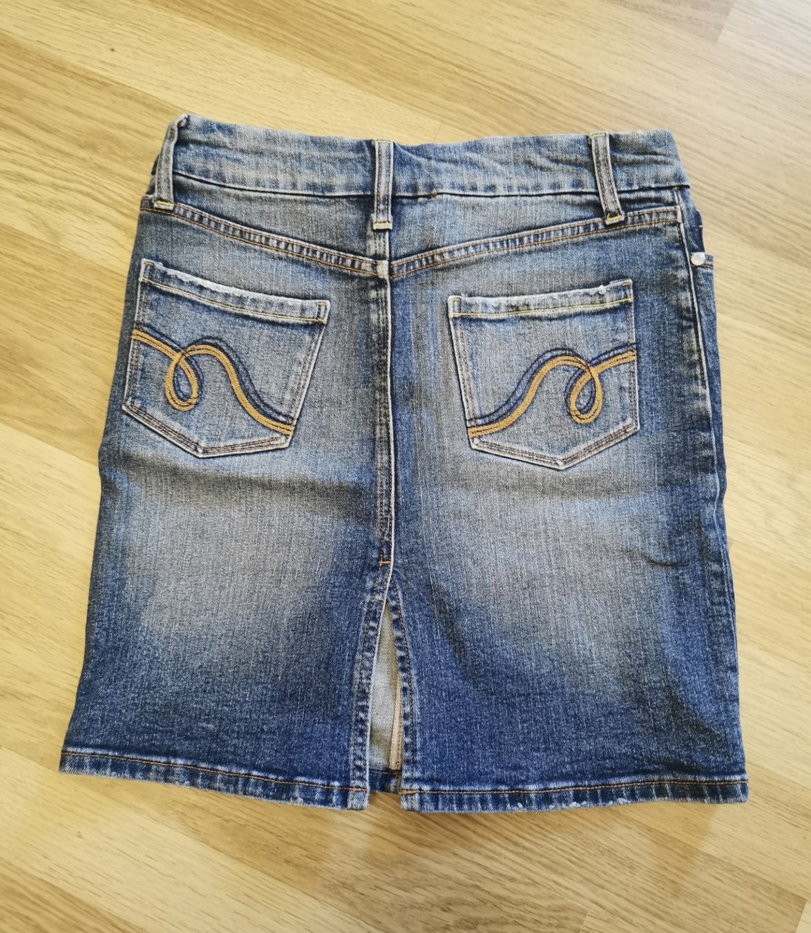Röcke: Jupe en jeans en taille 36 – Gebraucht aus Longirod von DigiSmart 1