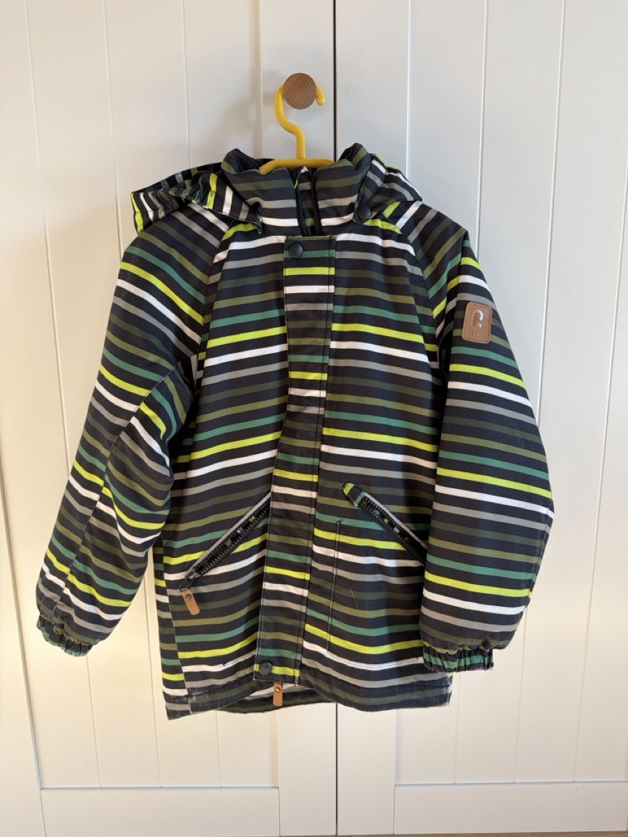 Reima Jacken: Reima Winterjacke 122 – Gebraucht aus Nänikon von broug