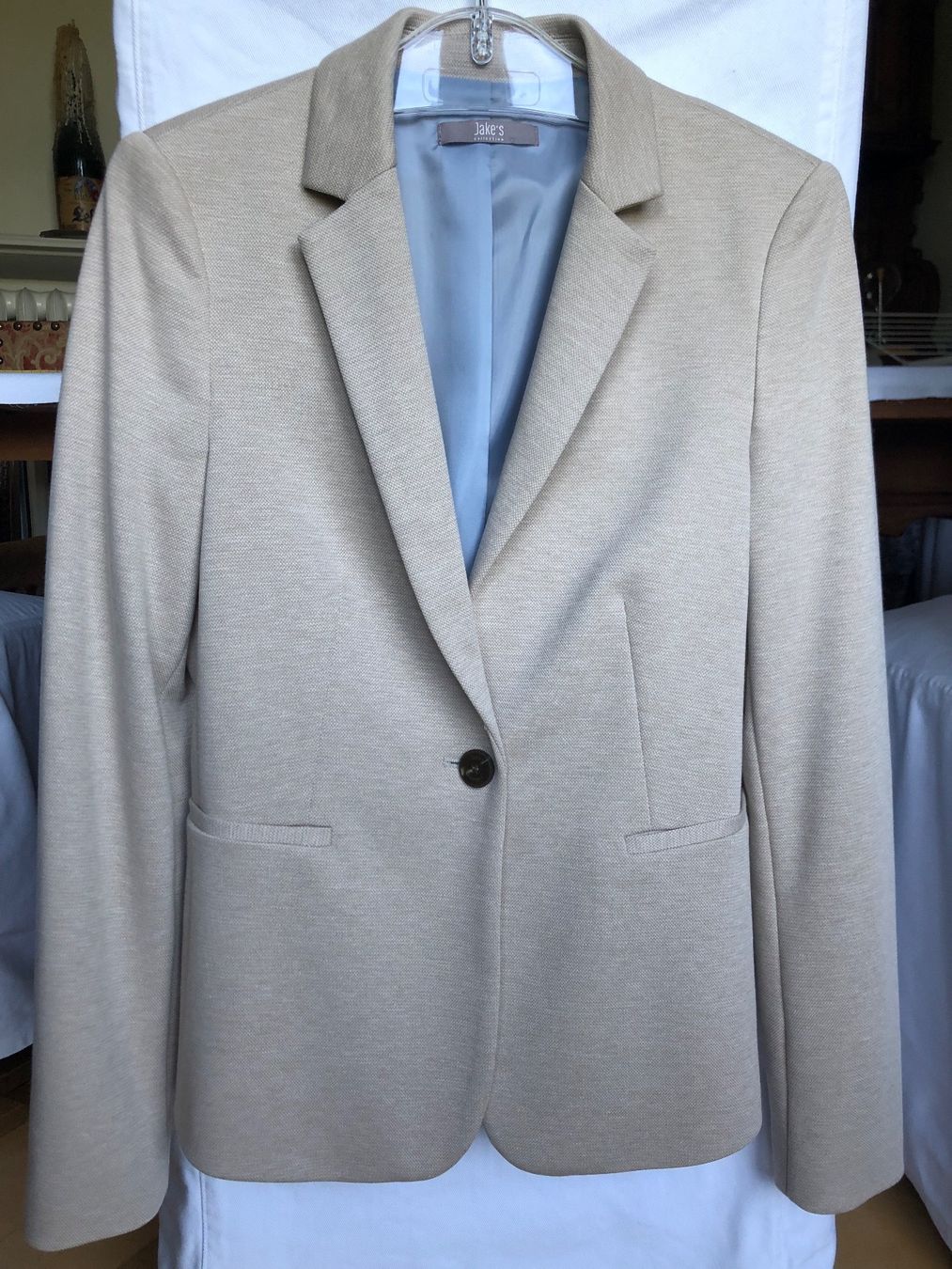 Giacche: Klassischer Damenblazer in beige, Gr. 38 – Usato da Zürich venduto da Hoco0