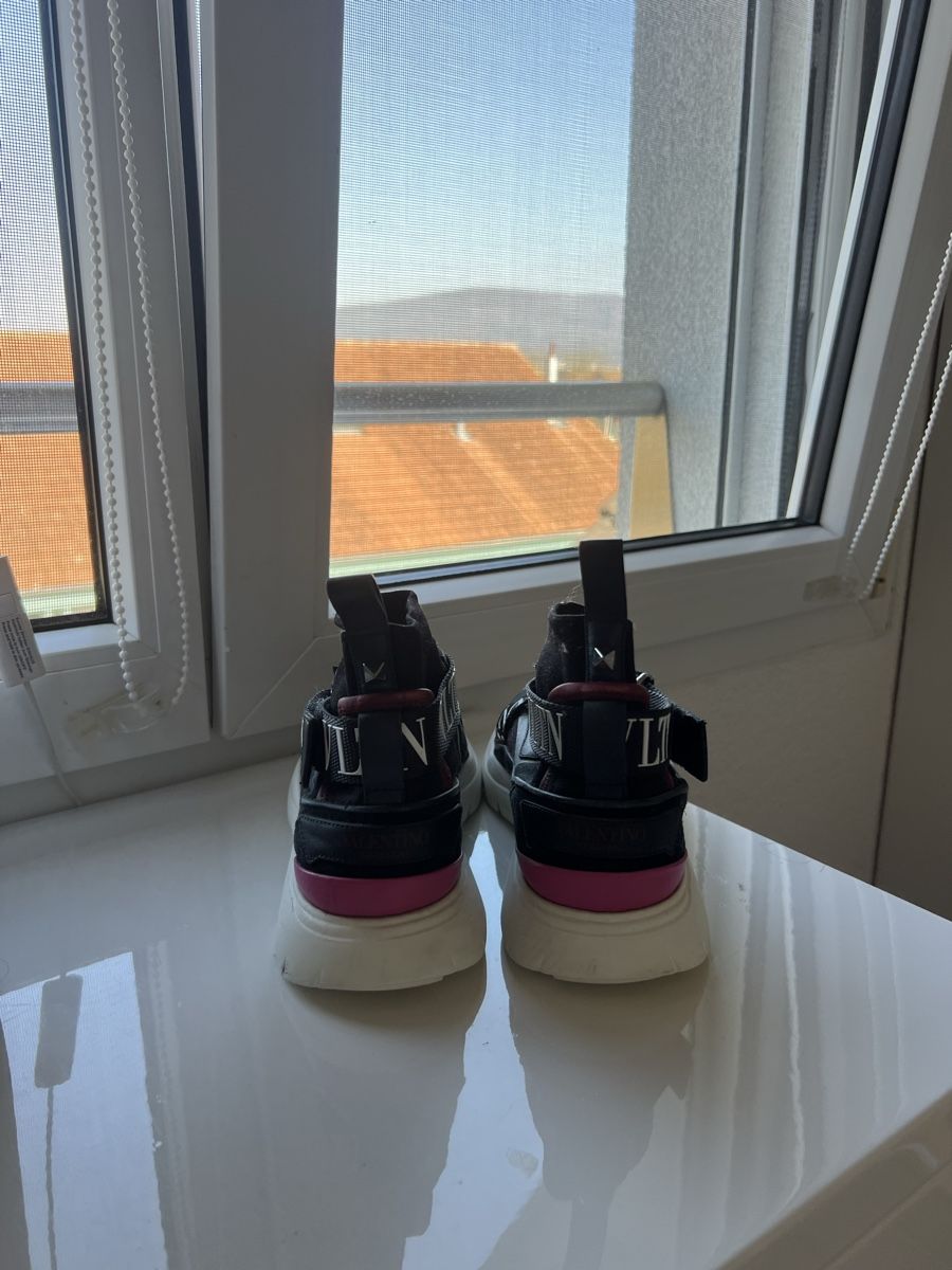 Valentino Scarpe da donna: Valentino Garavani Sneaker Gr. 36 – Usato da Niederlenz venduto da CXClouds 2
