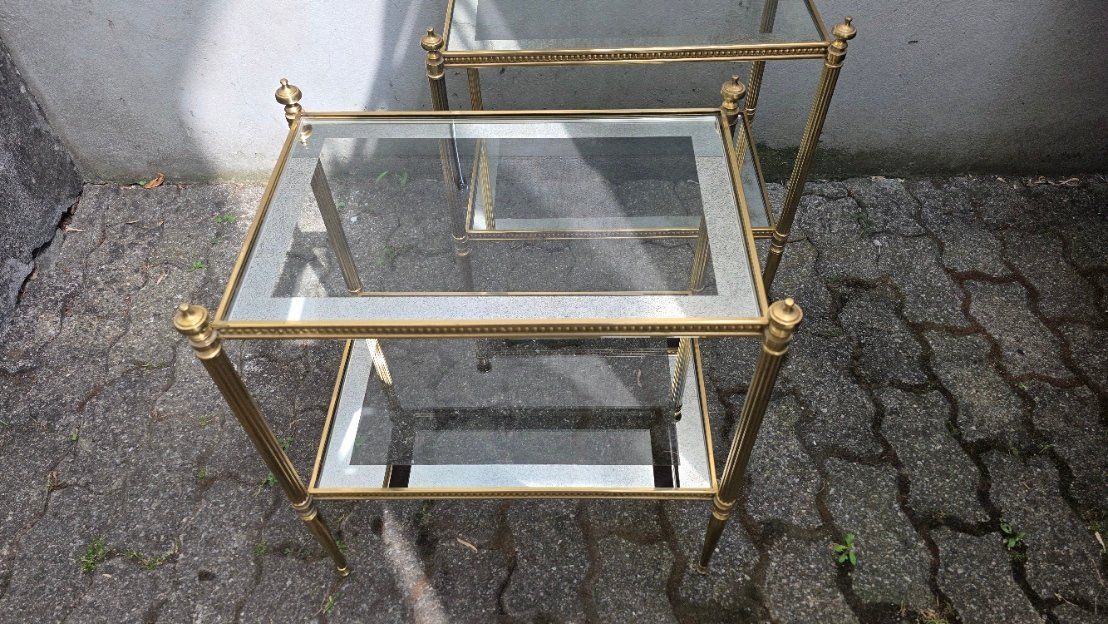 Comodini: Messing-Beistelltische, ein stilvolles Set – Usato da Itingen venduto da BrockSchopf 2