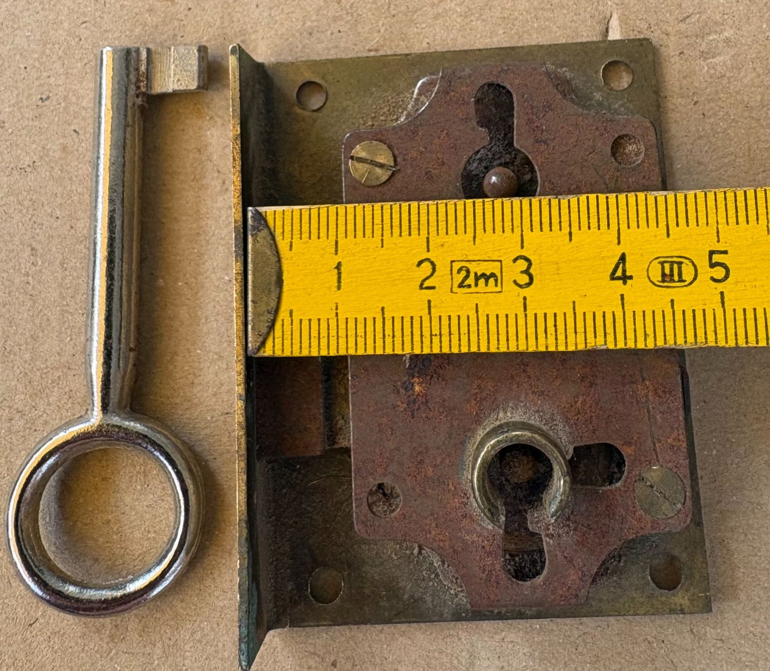 Cadenas: VINTAGE SCHLOSS MIT SCHLÜSSEL – D'occasion à Ostermundigen par wini63 3