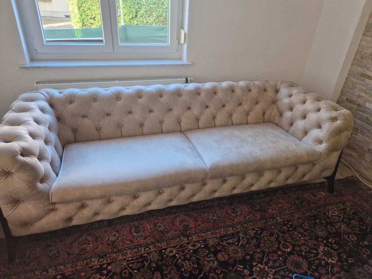 Divani: 2x Chesterfield Style Sofa Set - Elegant & Zeitlos – Usato da Embrach venduto da dem_6znx 1