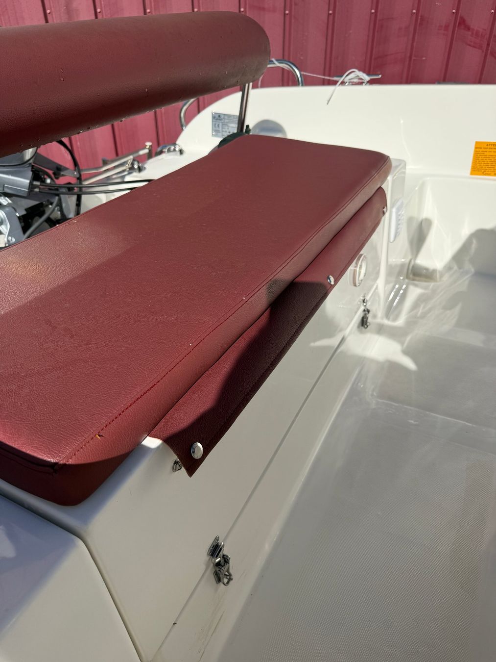 Karel Boote: Kleines Boot mit Aussenbord motor 8 PS – Gebraucht aus Quartino von 5franc 6