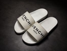 Givenchy Badeschuhe Paris weiss Grösse 43 neuwertig