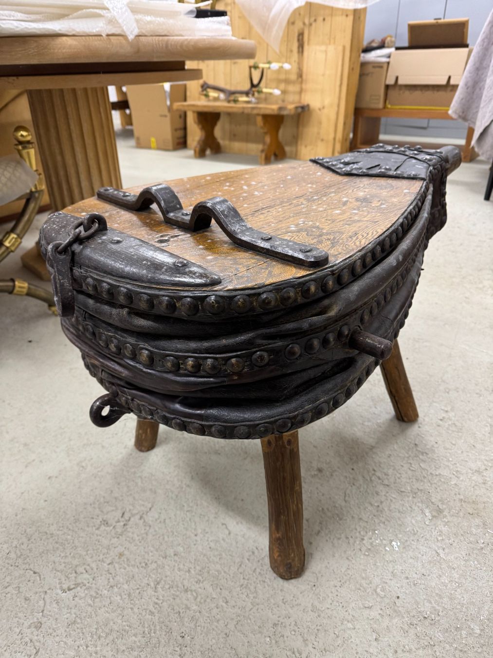 Tavoli: Table Soufflet de Forge sur Pied – Usato da Oeschseite venduto da -Luxury-On-Line- 1