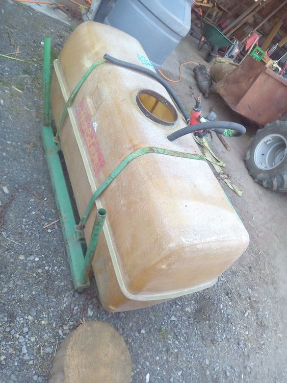 Wassertank als spritze mit Deckel der tank ist aus fiberglas Kaufen auf Ricardo