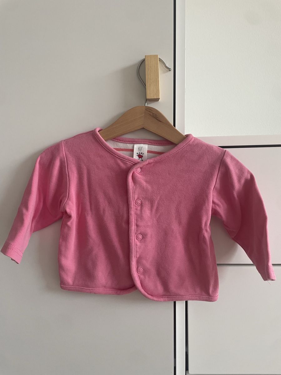 Pulls et sweat-shirts: Gr. 62 Strickjacke – D'occasion à Wädenswil par flo8820