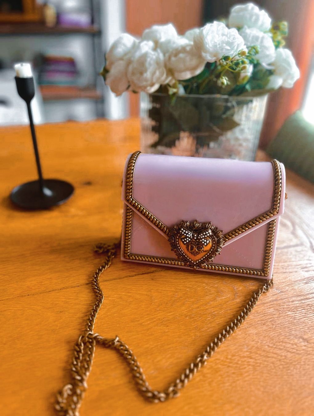 Dolce & Gabbana Borse da donna: Dolce & Gabbana Devotion Embellished Resin Shoulder Bag Pink – Nuovo (secondo la descrizione) da Frauenfeld venduto da Vanityroom 1