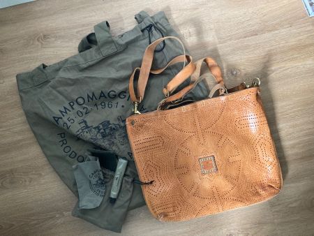 Ledertasche von Campomaggi, mit Staubbeutel und Pflegezeug