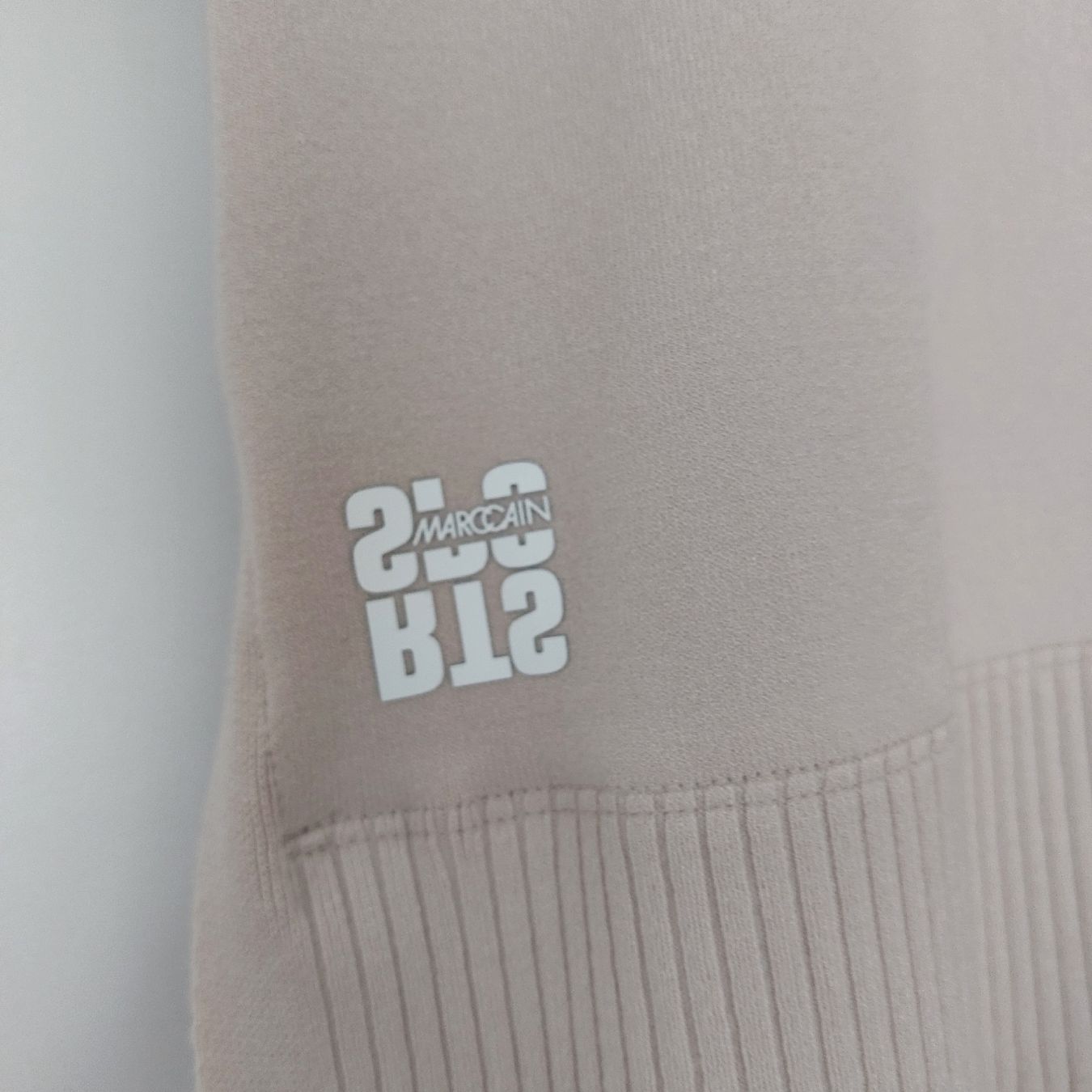 Marc Cain Vestiti: Marc Cain Kleid Gr. 4 taupe hell – Usato da St. Gallen venduto da ostschweiz123 5