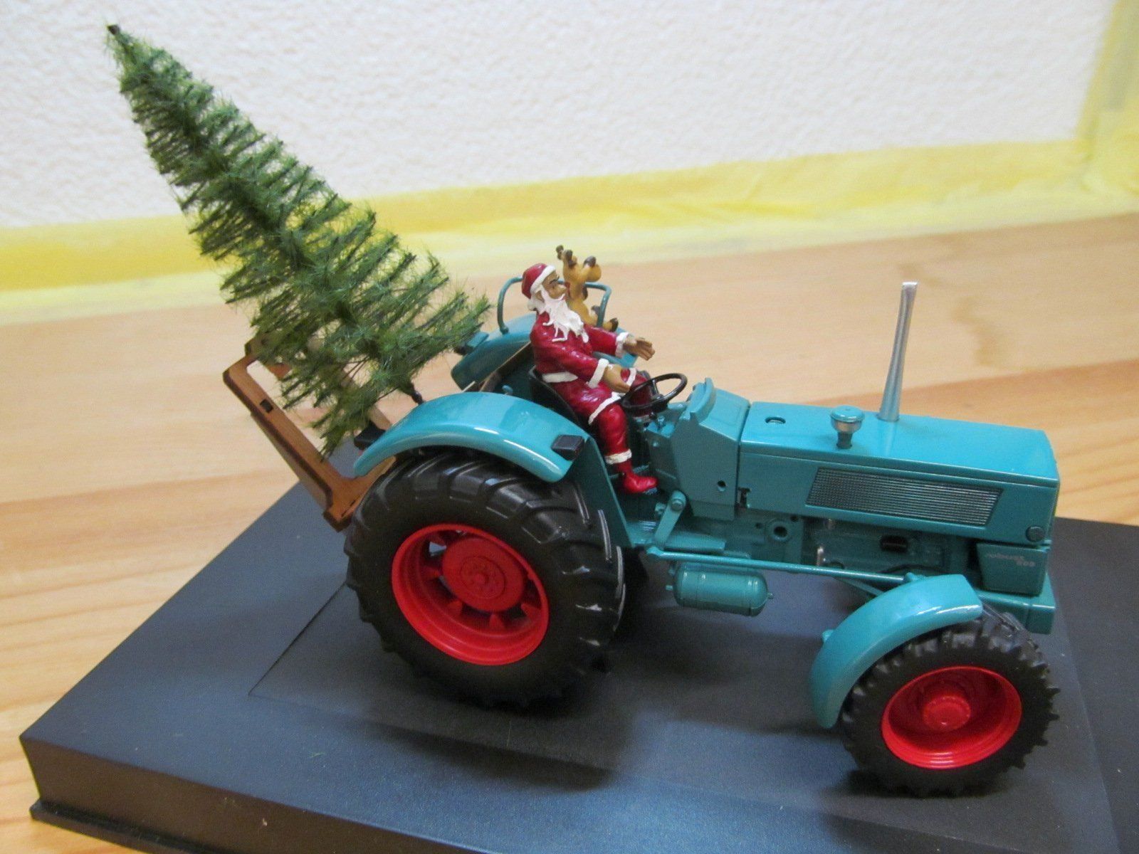 Schuco Modellbausätze & Standmodelle: TRAKTOR  HANOMAG WEINACHTEN  1:32 – Neu und originalverpackt aus Grueningen von malamut56 3