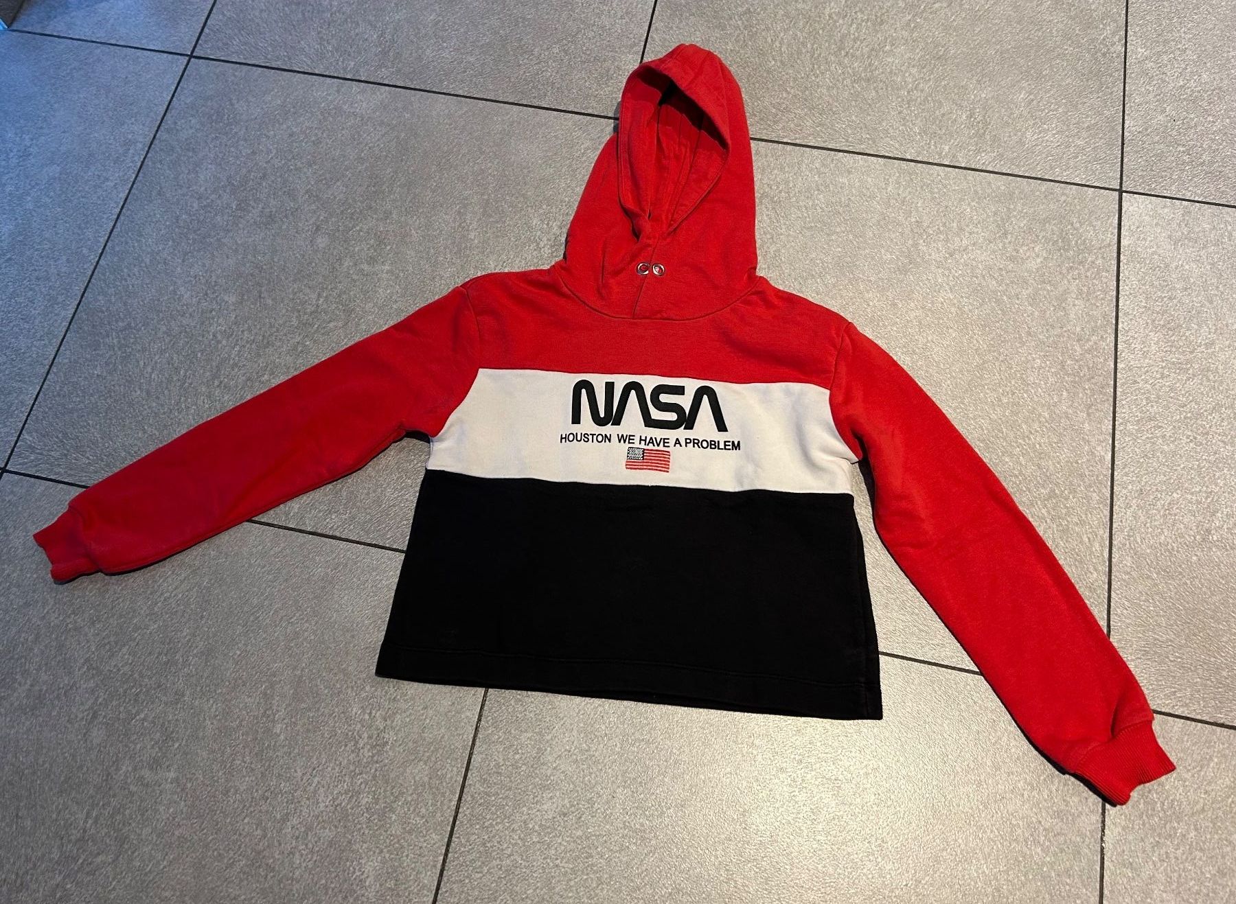 C&A Pullover & Sweatshirts: Pull NASA avec capuche  gr.134 - 140 – Gebraucht aus Arbedo von nadia1973