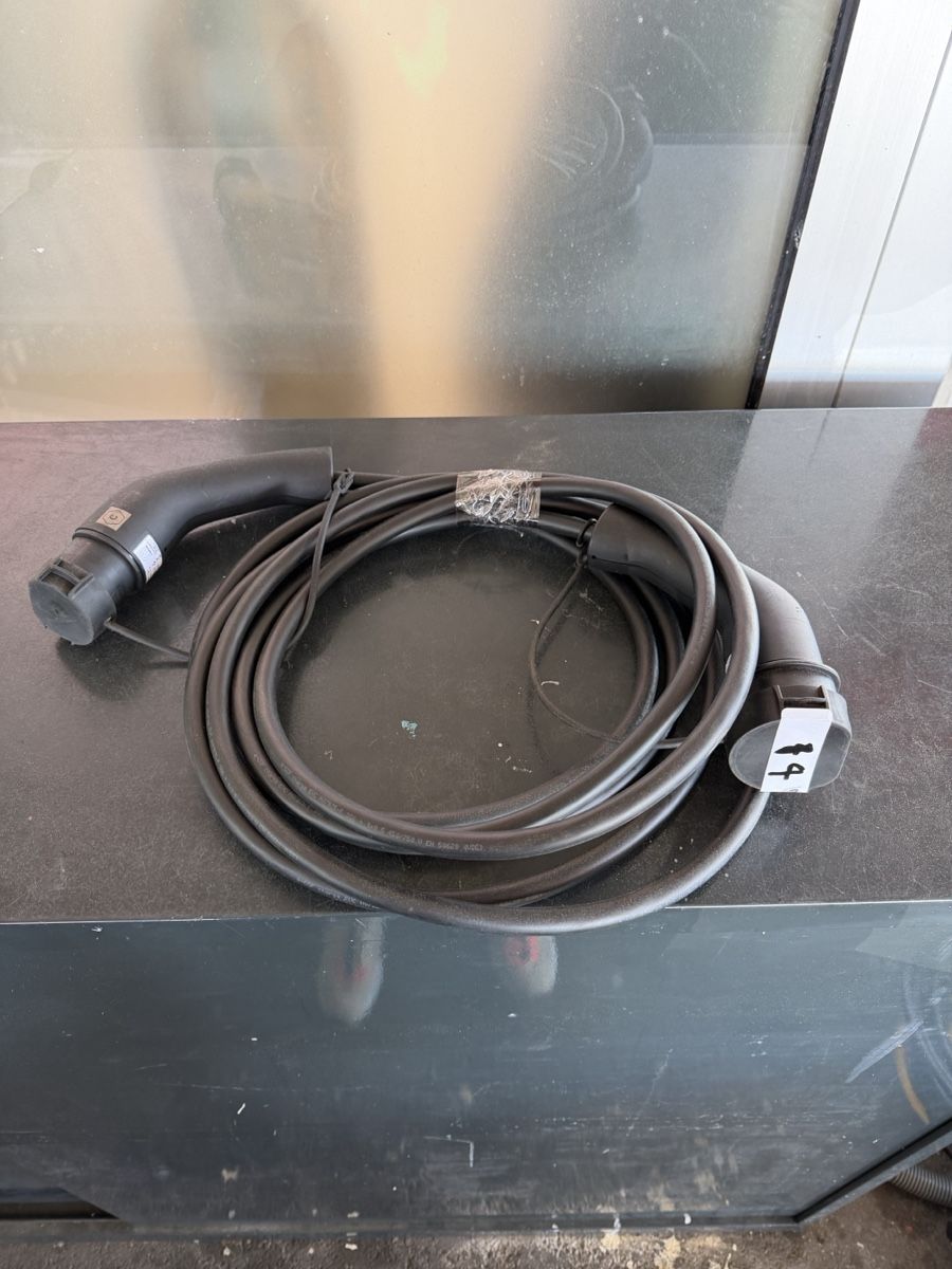 Cavi: Ladekabel Typ 2 – Usato da Zürich venduto da l.spalletta