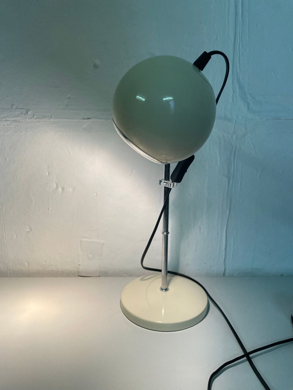 Lampade: lampe  design Ryon globe beige claire – Usato da La Croix (Lutry) venduto da netrajet
