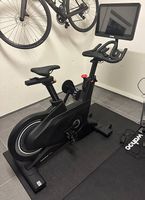 Taurus Z9.9 Indoor Bike | 21" Touchscreen | Top Zustand