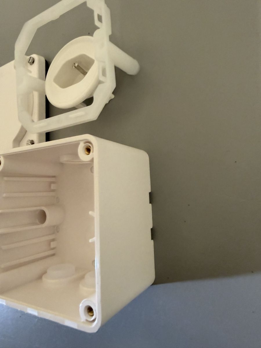 Feller Stecker: Steckdose NAP t13 einfach  – Neu (gemäss Beschreibung) aus Zürich von papaplatte 4