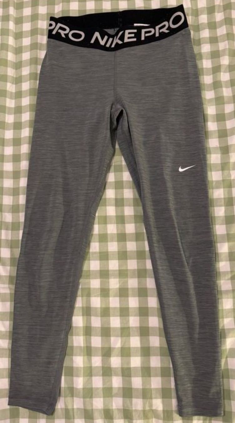 Nike Leggings: leggins Nike M – D'occasion à Giubiasco par A.B00