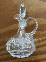 Elegante Kristallkaraffe - Blickfang für den Tisch!