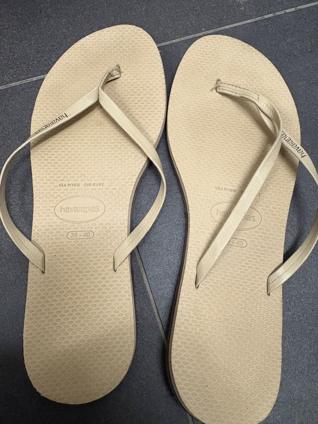 Havaianas Scarpe da donna: Havaianas beige, Größe 39/ 40 – Usato da Basel venduto da SAF