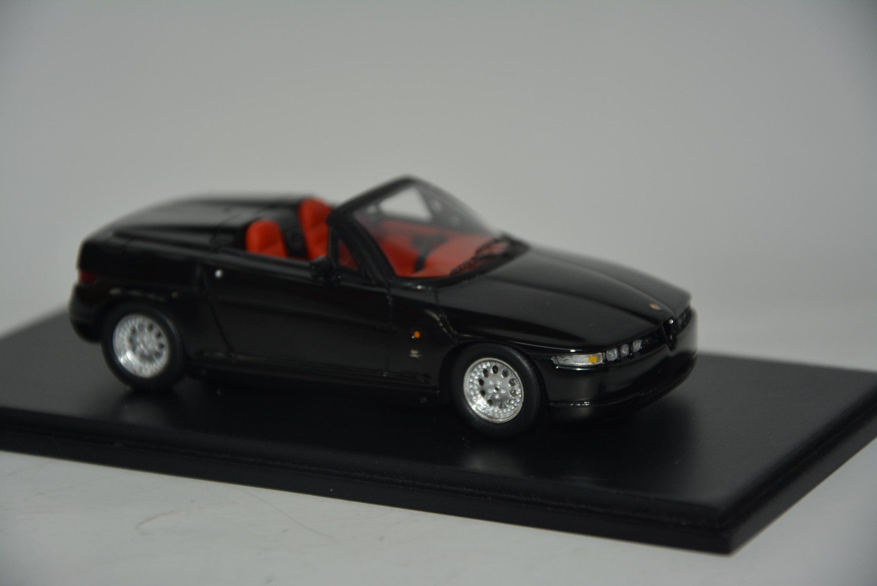 Alfa Romeo Modellini d'auto: Alfa Romeo RZ 1982 , Spark , 1:43 – Nuovo e nell'imballaggio originale da Goldach venduto da Feivel9 4