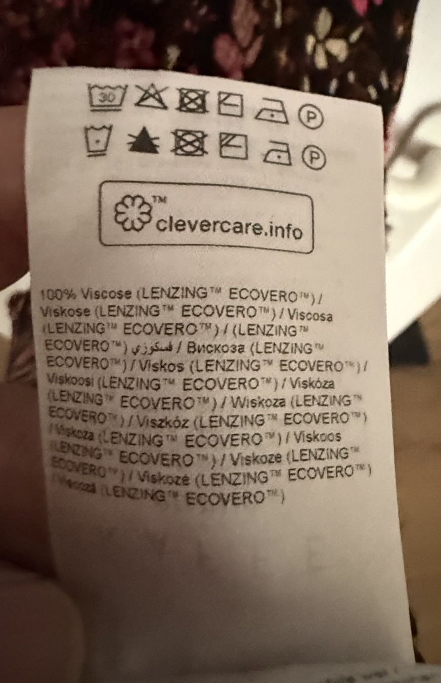 Vestiti: Kleid KAFFE Curve Blumenmuster Dunkelrot Grösse 48 – Usato da Schaffhausen venduto da gdinoro 4