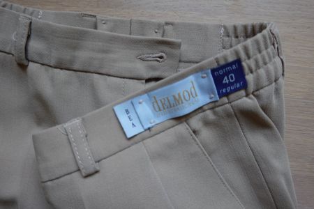 Hose: elegante beige Stoffhose von delmod - 40 - Stoffhose