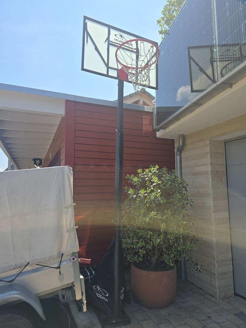 Basketballkörbe: Mobiler Basketballkorb mit Ständer – Gebraucht aus Herrliberg von sme_zm2h