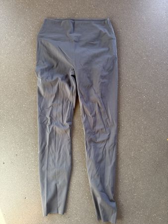 Dunkelgraue lange leggins