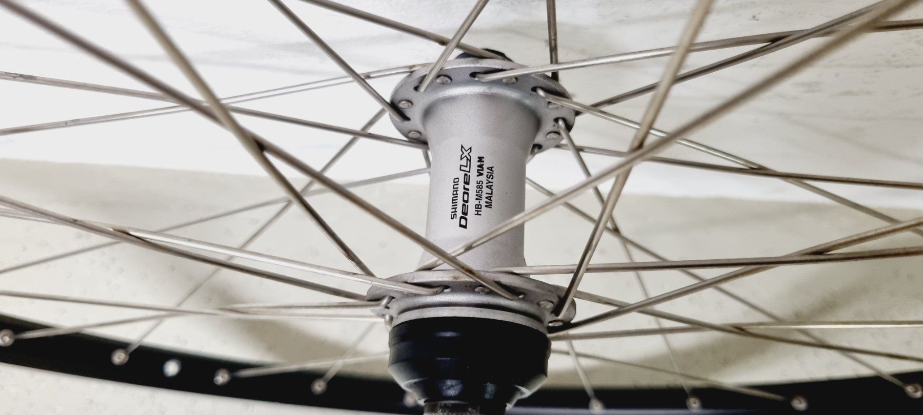 Mavic Pezzi di ricambio: Mavic Vorderrad 28" Neu,und ungebraucht – Nuovo (secondo la descrizione) da Zürich venduto da emi_rp8k 1