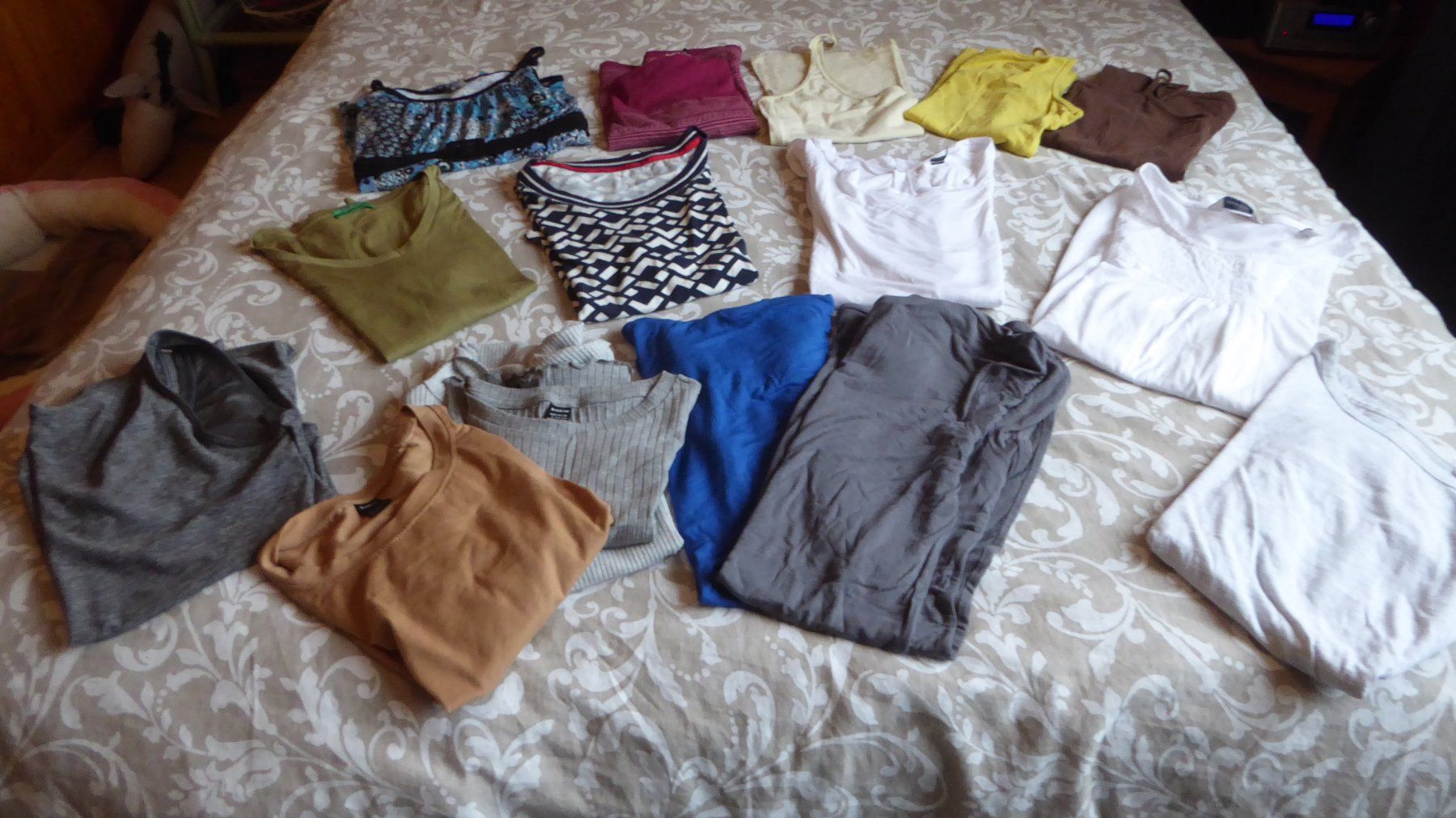 Lotti di vestiti: 16 Tshirt Top s Gr M – Usato da Sargans venduto da Benziner 5