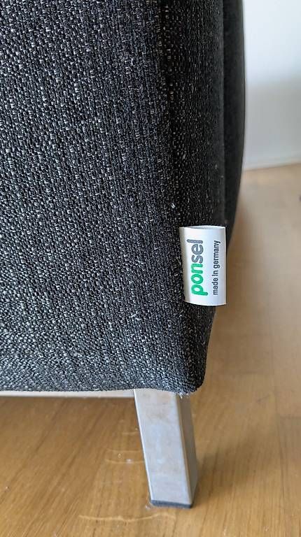 Divani: Hochwertiges Ponsel Sofa mit passendem Hocker. – Usato da Langnau am Albis venduto da theeschners 1