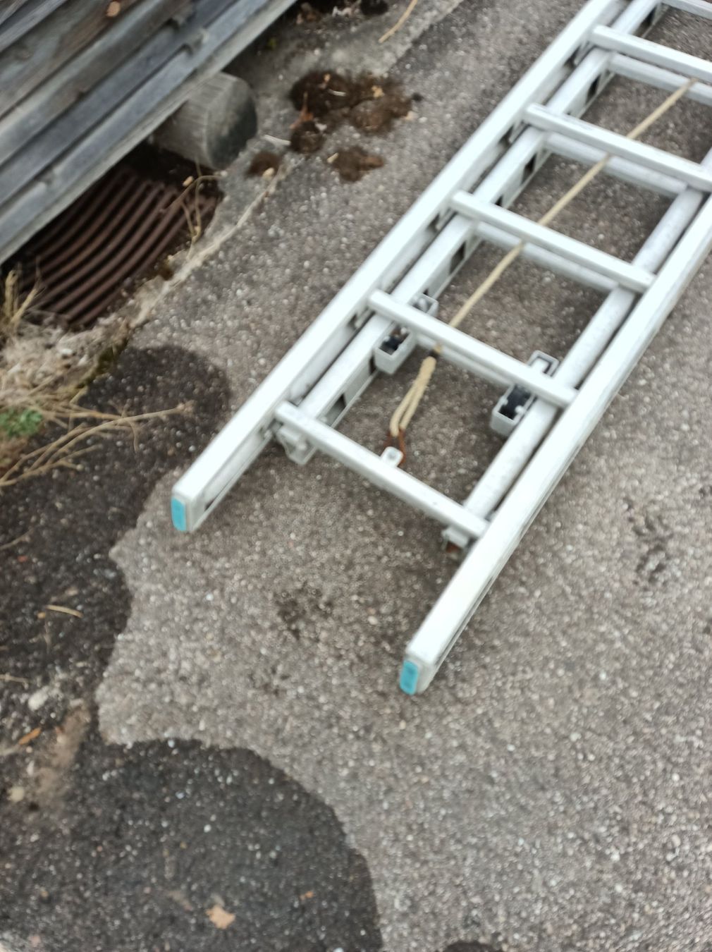 Scale: Schiebeleiter aus Aluminium gebraucht 8 Meter – Usato da Schaffhausen venduto da Hilmar01 3