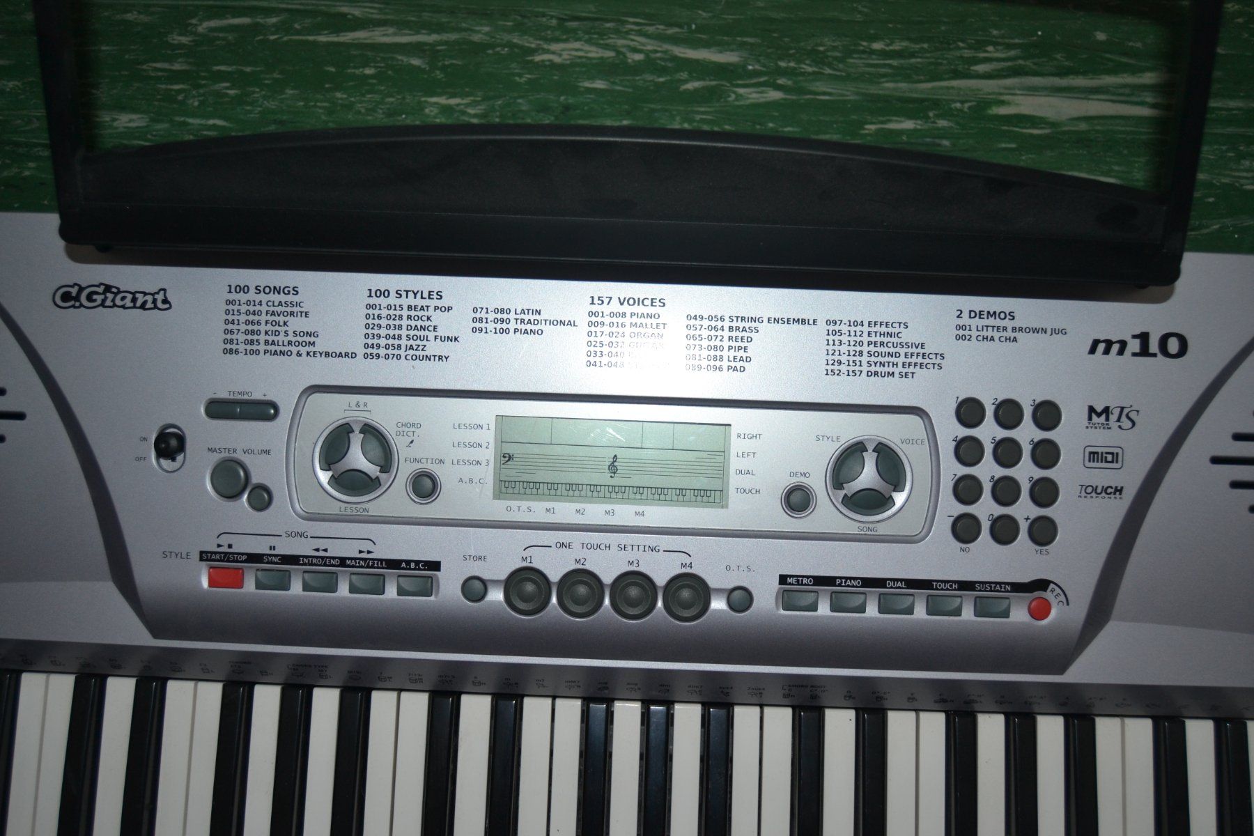 C.Giant Strumenti musicali: Electronic Keyboard C.Giant M10 – Nuovo (secondo la descrizione) da Wil SG venduto da fanofrio 1