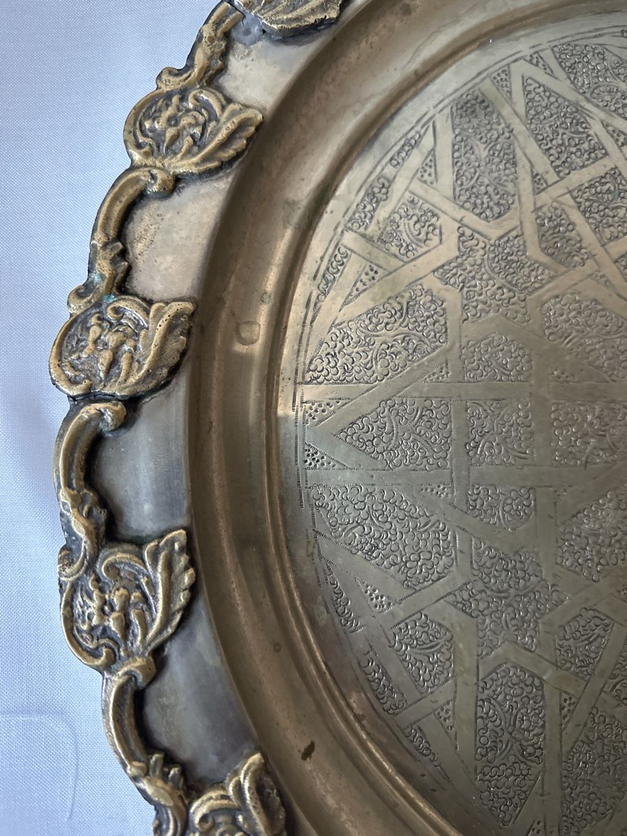Piatti di portata: Antikes Metall-Tablett, orientalisch, 46,5cm Durchmesser – Usato da Zürich venduto da Chaeffeler 4