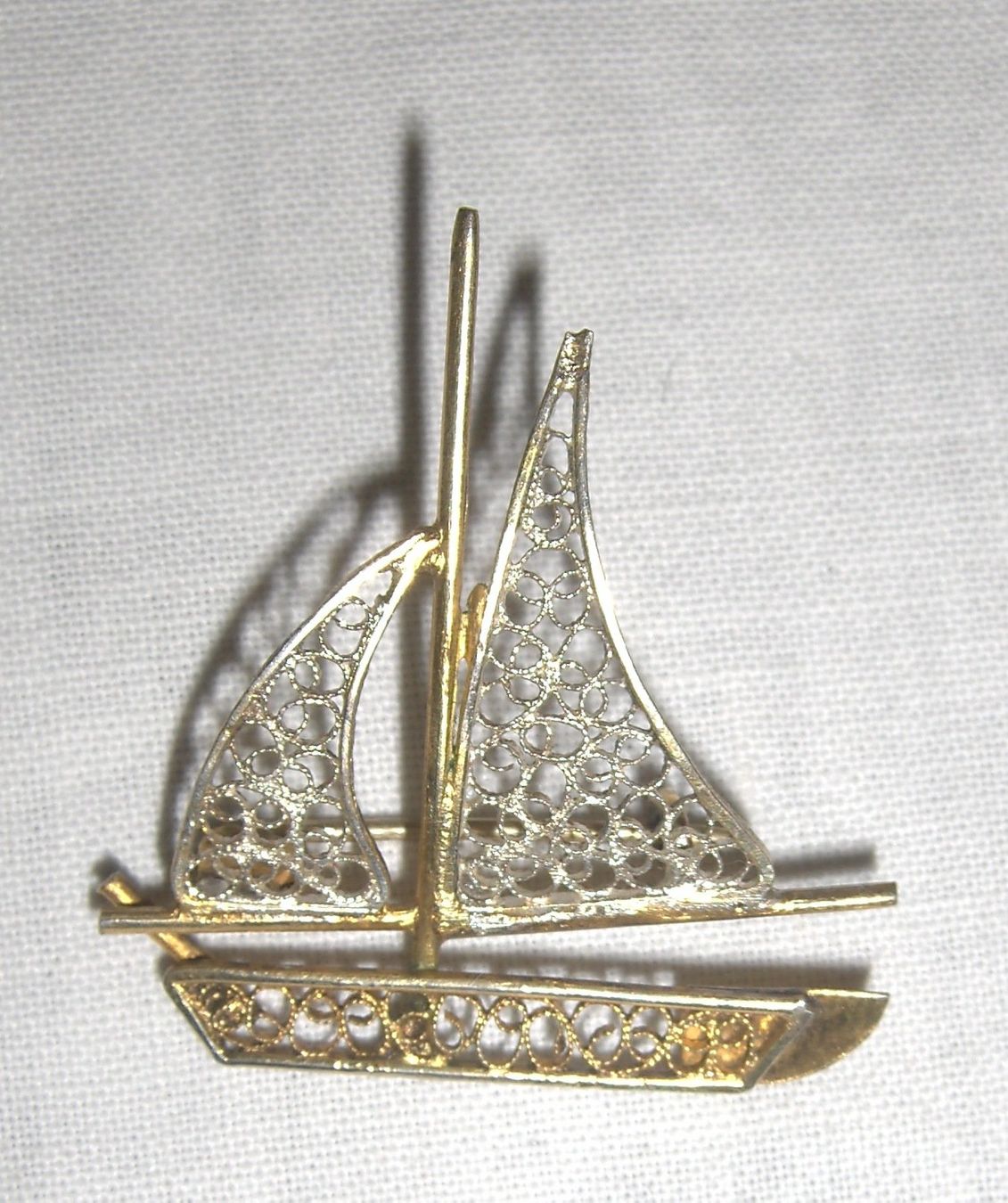 Broches & Aiguilles: Alte Silber Brosche, Motiv Segelschiff – D'occasion à Dübendorf par alracfo 1