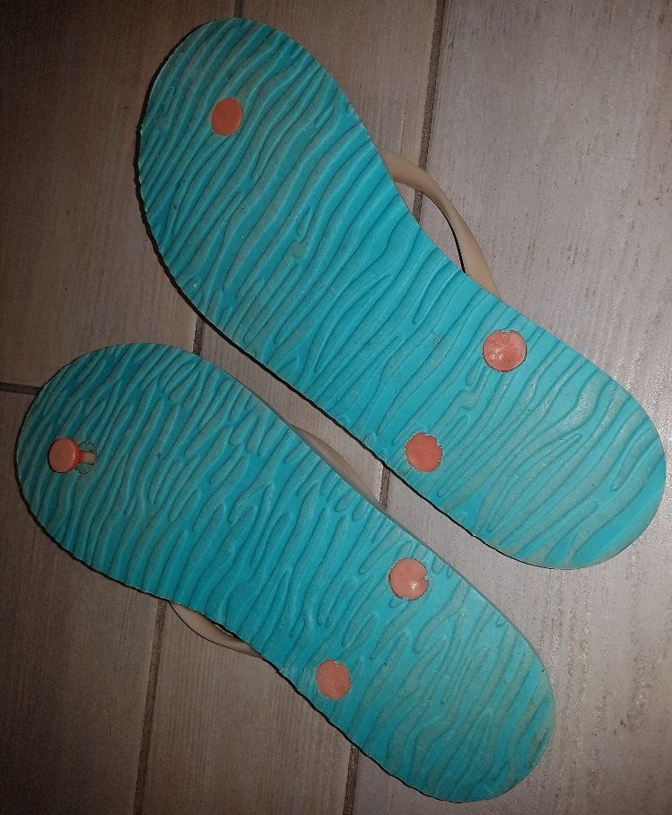 Flipper: Flip Flop / Tongues/ Flip Flop – Usato da Stäfa venduto da vir_hg9z 1