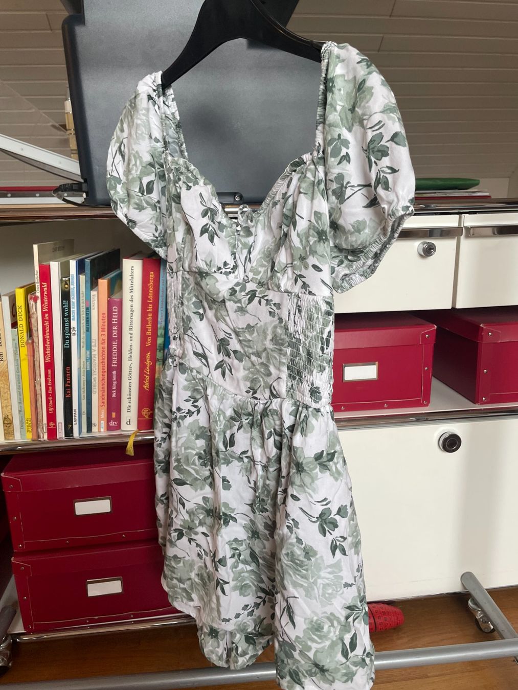 Hollister Kleider: Kleidchen Efeu Hollister XS – Gebraucht aus Aarau von Chicca2006 2