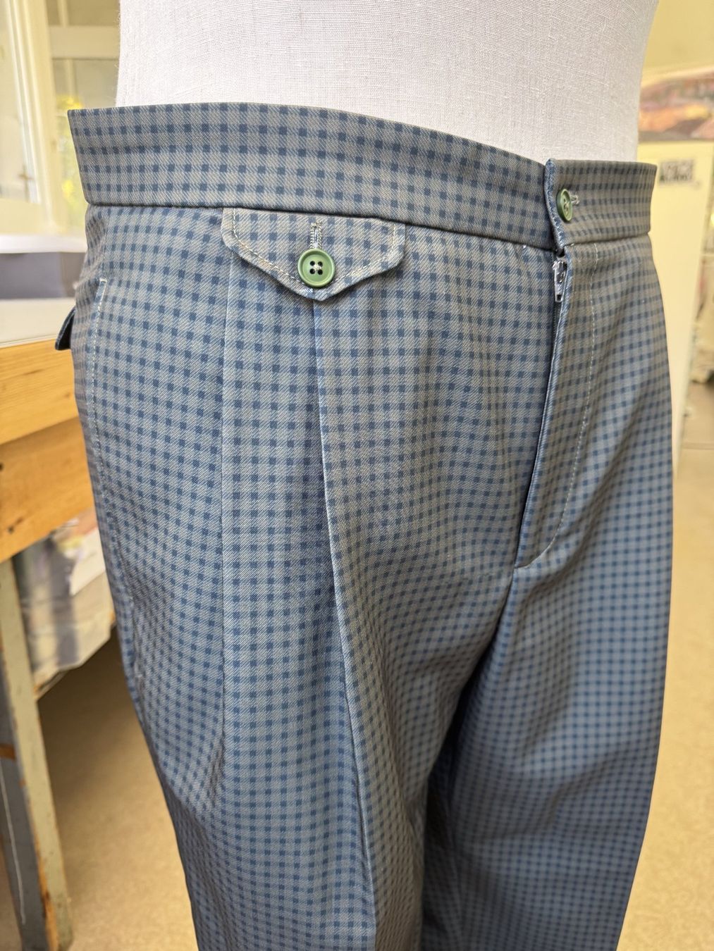 Pantaloni: Karierte Anzugshose, neuwertig – Usato da Thun venduto da Thunerseespiele_FBM 2