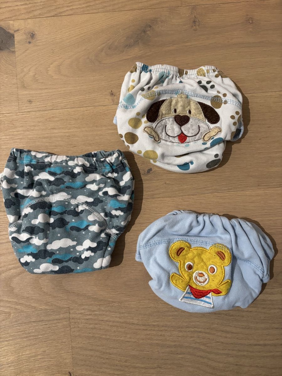 Lotti & Set di vestiti: 9 Baby Training Pants Bundle - Adorable Designs – Usato da Wahlen b. Laufen venduto da Slash077 2