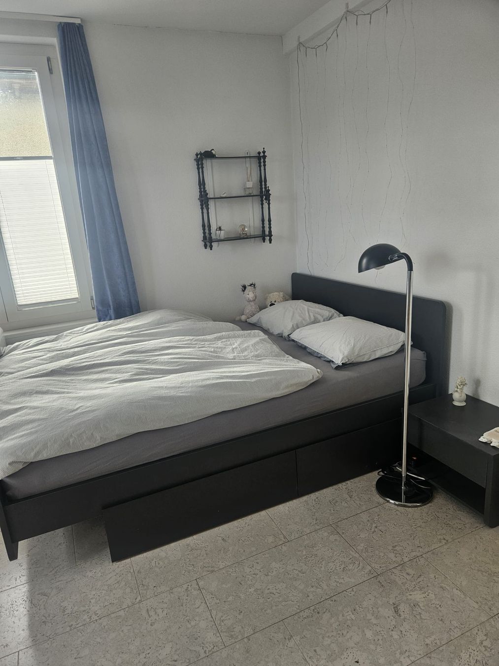 Letti: Doppel-Bett mit Schubladen und Nachttisch – Usato da Murten venduto da and_b9rp 2