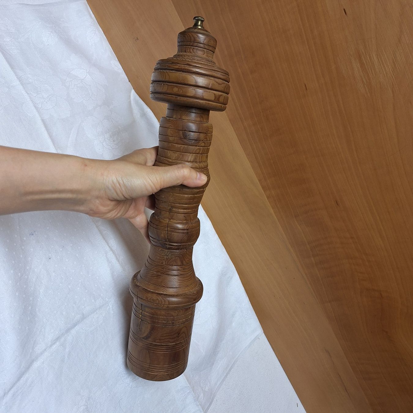 Tutte le decorazioni: Rustikale, sehr grosse Pfeffermühle, zu Dekozwecken – Usato da Winterthur venduto da Goldpipau 3