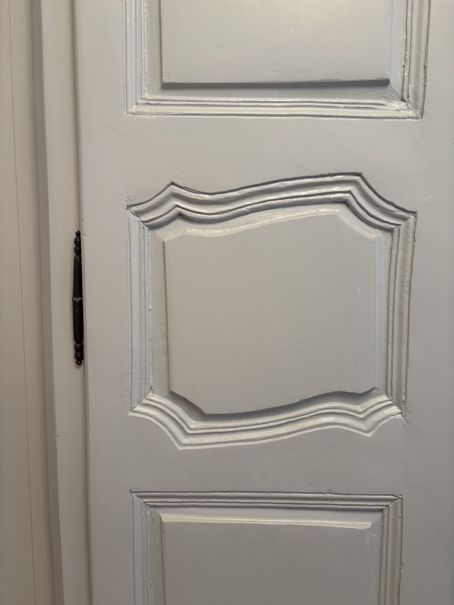 Armadi: Barockschrank Nussbaum hellblau - nur Front – Usato da Solothurn venduto da Frischfisch 4