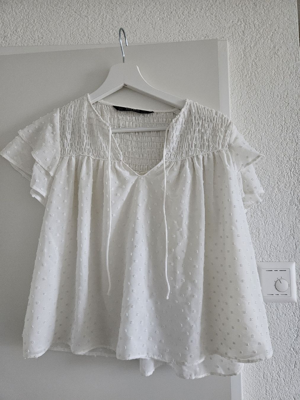 Zara Camicette: Zara Basic Bluse weiss mit Rüschen Grösse S – Usato da Wil SG venduto da an_ka
